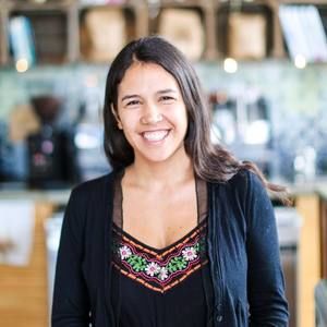 Meet your Posher, Violeta